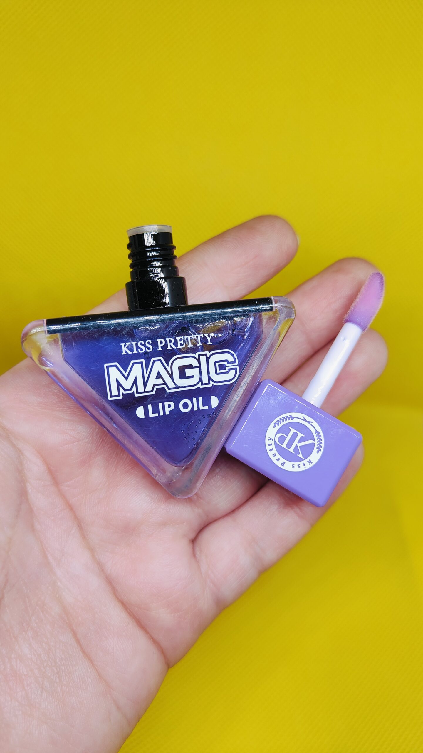 Kiss Pretty Magic Lip Oil